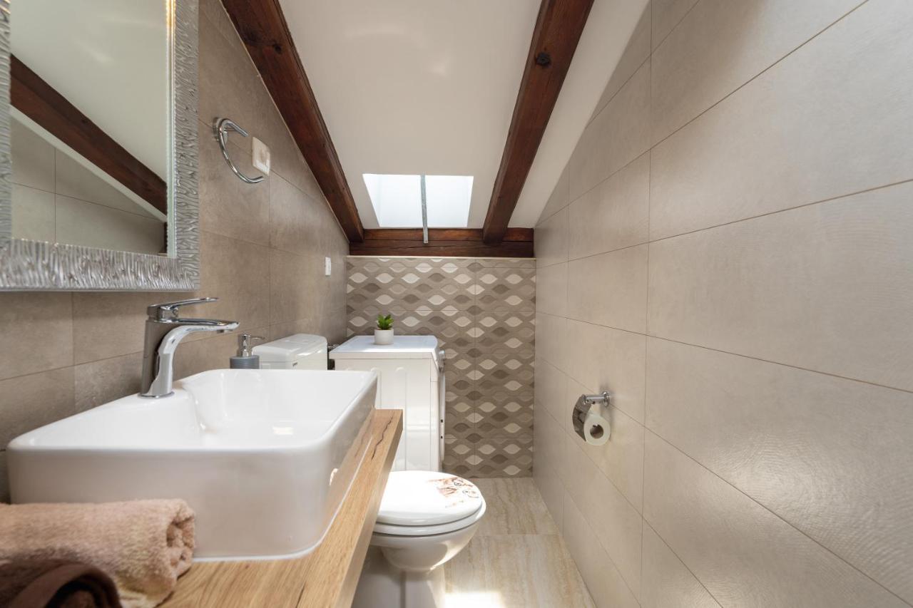 Relax In 2 Bedroom App In Old Town W/Ac And Wifi Rovinj Eksteriør billede