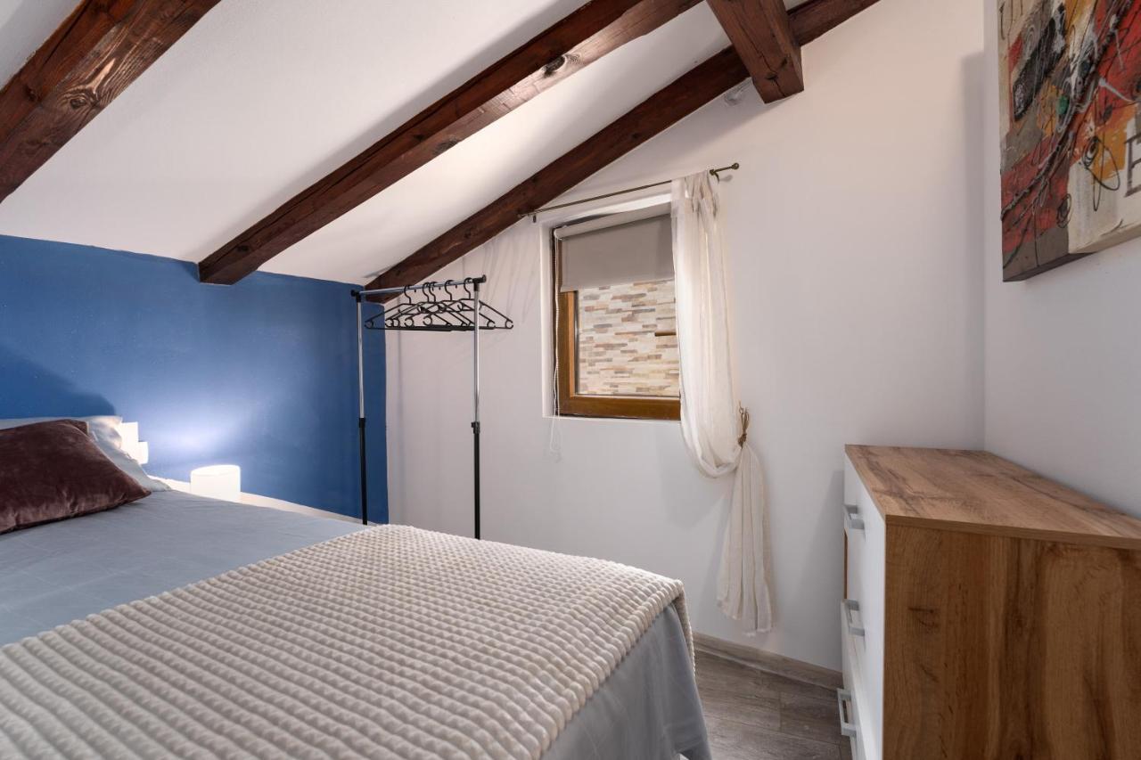Relax In 2 Bedroom App In Old Town W/Ac And Wifi Rovinj Eksteriør billede
